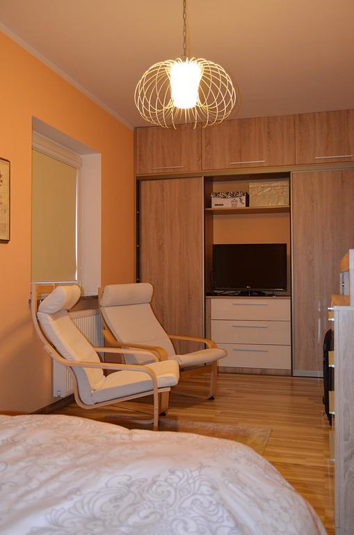 Апартаменты Apartament Дзержонюв Номер фото